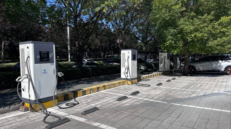 How to Buy EV Charging Stations in Bulk Without Sacrificing Margin or Quality